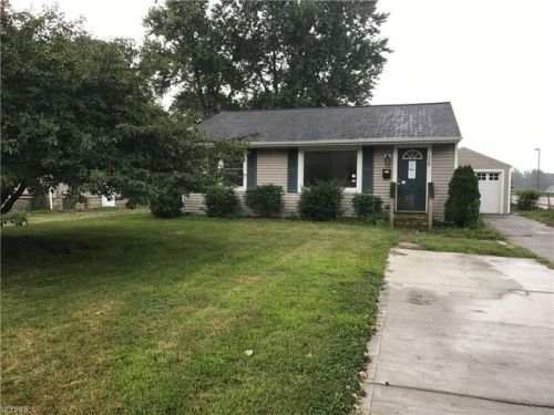528 Milan Ave, Vermilion, OH 44001-1420