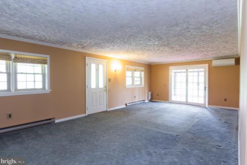 1430 Burgoyne Rd, Downingtown, PA 19335-3904