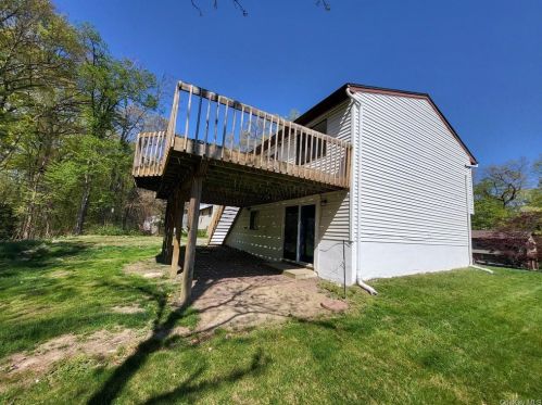 28 Raker Rd, Poughkeepsie NY  12603-5632 exterior