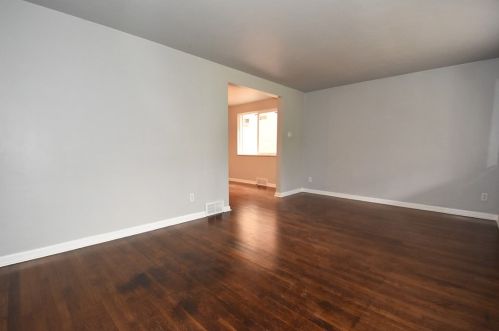 1900 Woodward Ave, Pittsburgh, PA 15226-1231