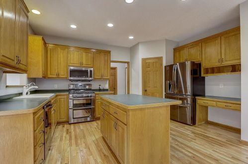 10441 Golden Eagle Trl, Saint Paul, MN 55129-4276