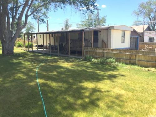 20 Center St, Lynndyl, UT 84640