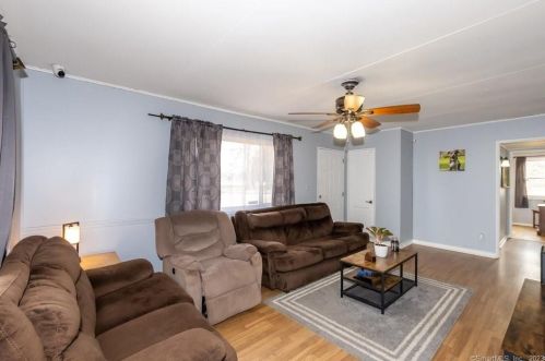 403 Litchfield Dr, Windsor Locks CT  06096-2040 exterior