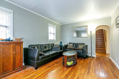 85-06 251st St, Jamaica, NY 11426-2603