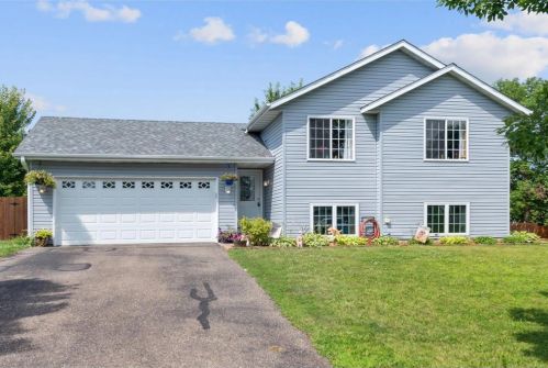 1670 4th Ave, Hammond, WI 54002-5560