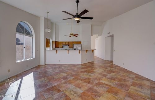 3844 Alameda Rd, Glendale AZ  85310-3301 exterior