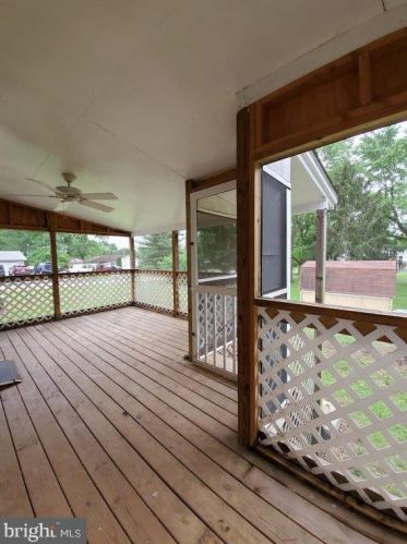 104 Iris Way, Charles Town WV  25414-9437 exterior