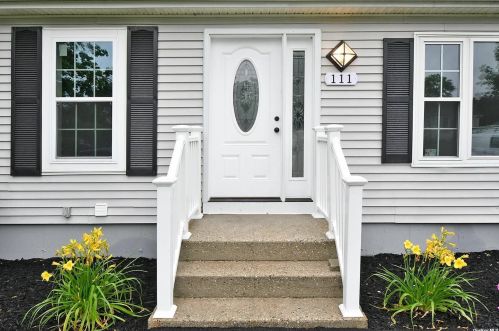 111 9th Ave, Holtsville NY  11742-2336 exterior