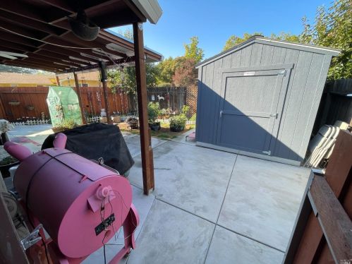 575 Stella Dr, Ukiah CA  95482-4523 exterior