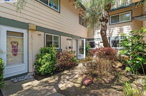 1485 Terra Nova Blvd, Pacifica CA  94044-3616 exterior