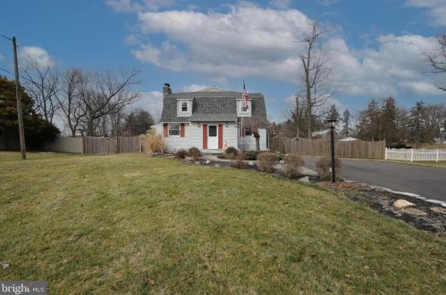 1368 Bernard Ave, Willow Grove, PA 19090-4702