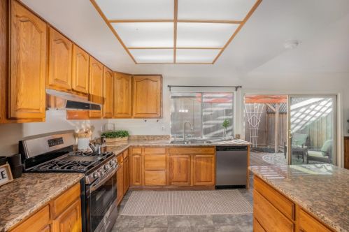 823 Beaver Creek Way, San Jose CA  95133-1237 exterior