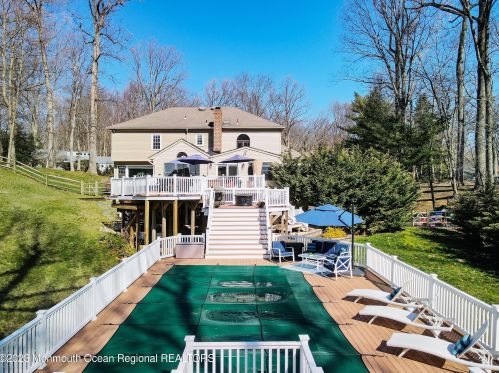 162 Borden Rd, Middletown NJ  07748-3050 exterior