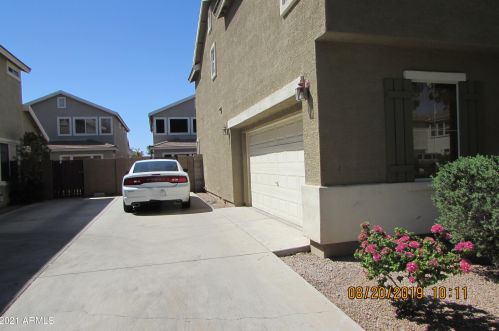 8741 Lakeview Ave, Mesa, AZ 85209-5341