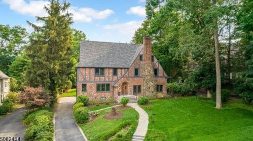 71 Llewellyn Rd, Montclair NJ  07042-2030 exterior