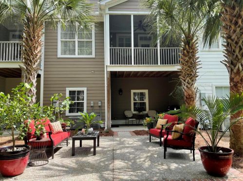 137 Palm Cove Way, Mount Pleasant SC  29466-8160 exterior