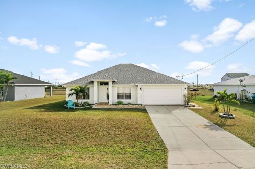 2309 10th Ave, Cape Coral, FL 33990-2588