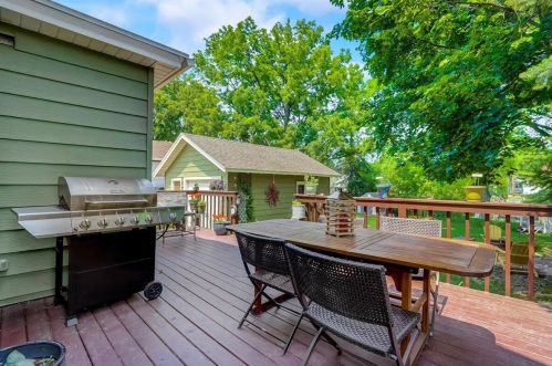 1102 Linden St, Waukesha, WI 53186-5235