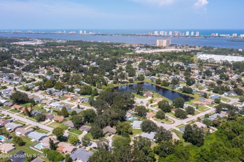 2965 Lantern Dr, Daytona Beach FL  32119-8510 exterior