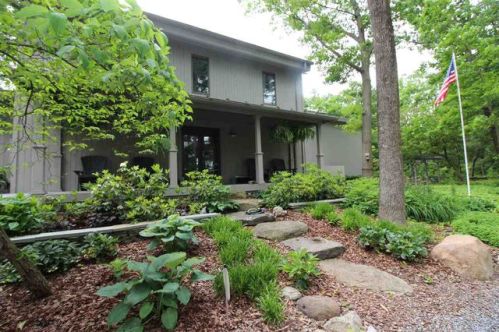 183 Fox Ridge Dr, Strasburg, VA 22657-3018