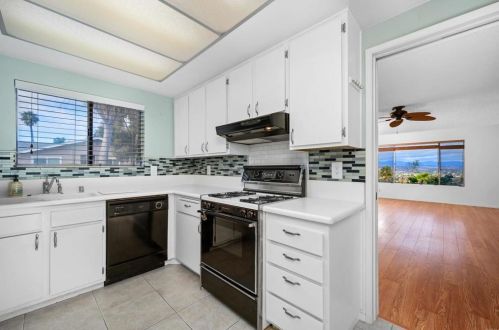 4308 Spoon Bill Way, Oceanside CA  92057-7508 exterior