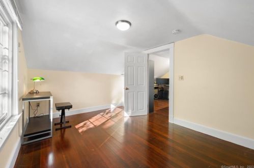 51 Riverview Ave, Groton CT  06340-3513 exterior