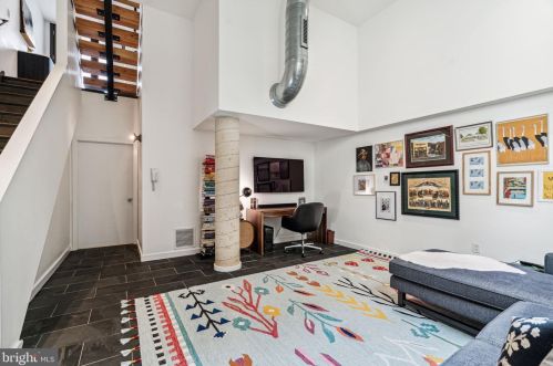 1114 Bodine St, Philadelphia PA  19147-5306 exterior