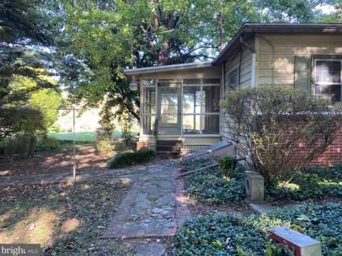 305 Earl St, Lees Cross Roads PA  17257-1204 exterior