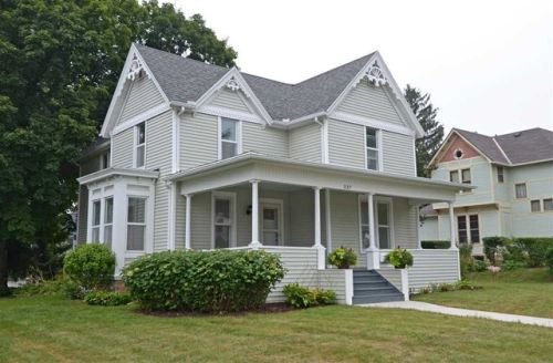 337 2nd St, West Baraboo, WI 53913-2546