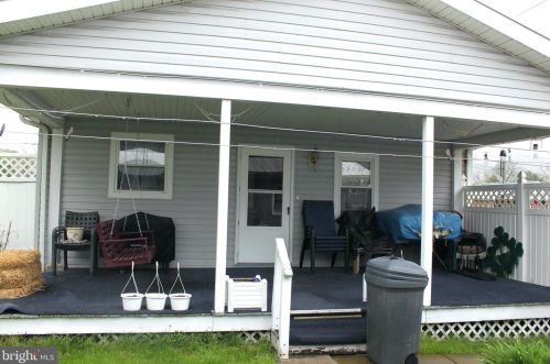 584 Main St, Barneytown PA  17052-9456 exterior
