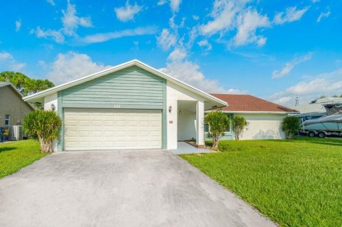 131 Sunflower Cir, West Palm Beach, FL 33411-8006