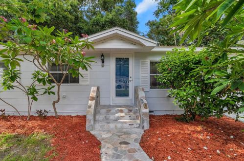 5461 43rd Ter, Saint Petersburg FL  33714-3624 exterior