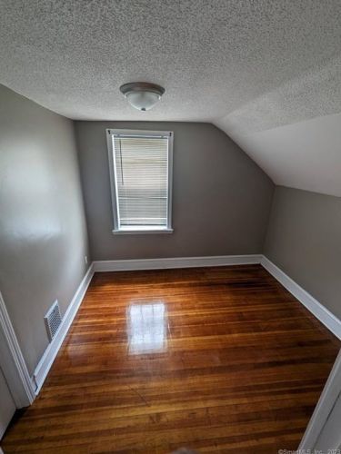 83 Faneuil St, Windsor CT 06095-4523 exterior