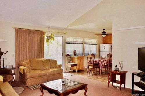 27710 Calypso Ln, Santa Clarita, CA 91351-1007