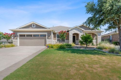 906 Glass Mountain Cv, Georgetown TX  78633-5704 exterior