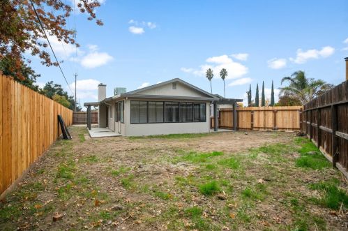 713 Rancho Ct, Manteca CA  95336-3333 exterior