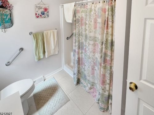 11 Morningside Dr, Belvidere NJ  07823-2910 exterior