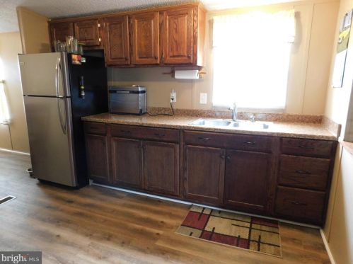 35395 Dannys Dr, Laurel DE  19956-3311 exterior