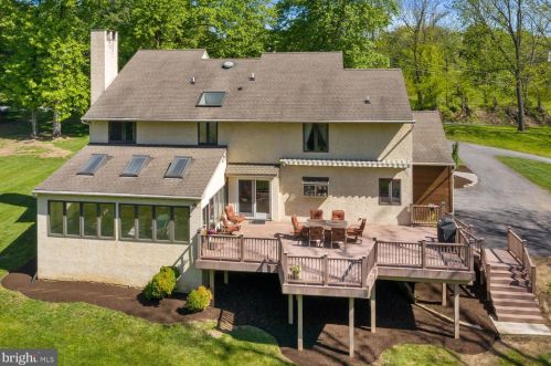 813 Marlboro Spring Rd, Kennett Sq PA  19348-1313 exterior