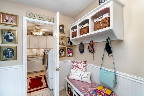 1070 Tudor Ln, Florence KY  41042-9647 exterior