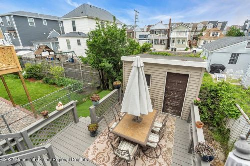 57 Barberie Ave, Monmouth Hills NJ  07732-1518 exterior