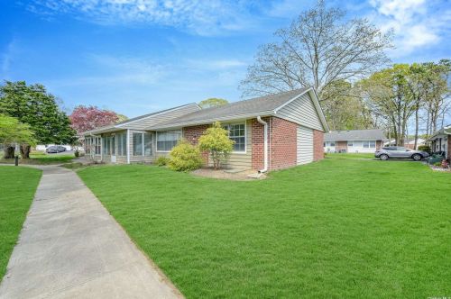 106 Exmore Ct, Panamoka, NY 11961-1265