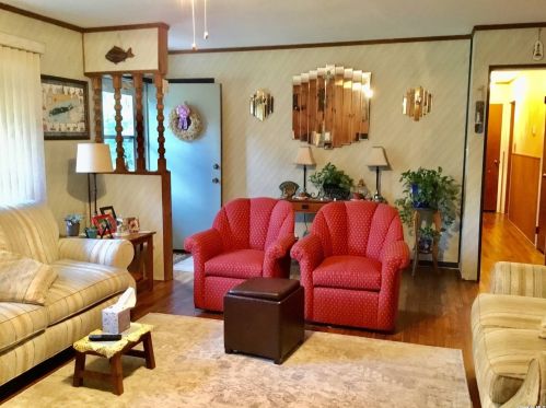139 Shaw Ave, Islip Manor, NY 11751-2508