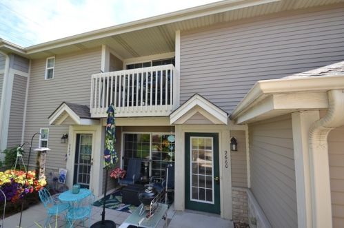 2660 Hidden Dr, Milwaukee WI 53221-3241 exterior