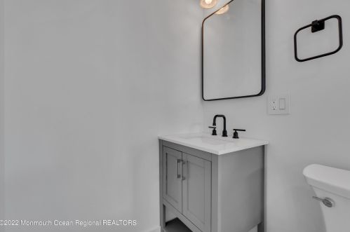 1217 Niihau Dr, Lacey NJ  08731-4702 exterior