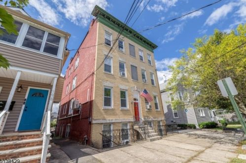 200 Forest St, Montclair NJ  07042-3911 exterior