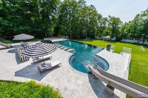 30 Spring Valley Rd, Montvale, NJ 07645-1705