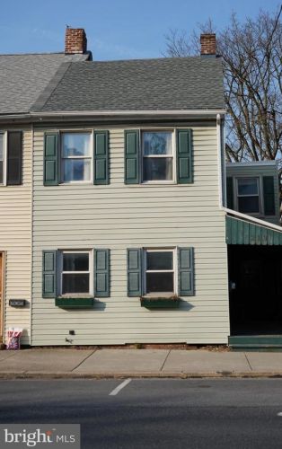 213 Main St, Mount Joy, PA 17552-1515