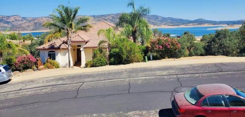 1091 Paradise Peak Rd, Valley Springs CA  95252-8741 exterior