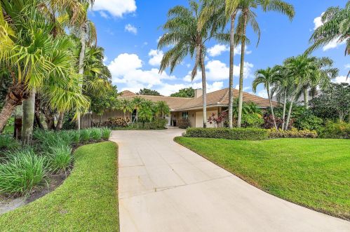 29 Glencairn Rd, West Palm Beach, FL 33418-6841